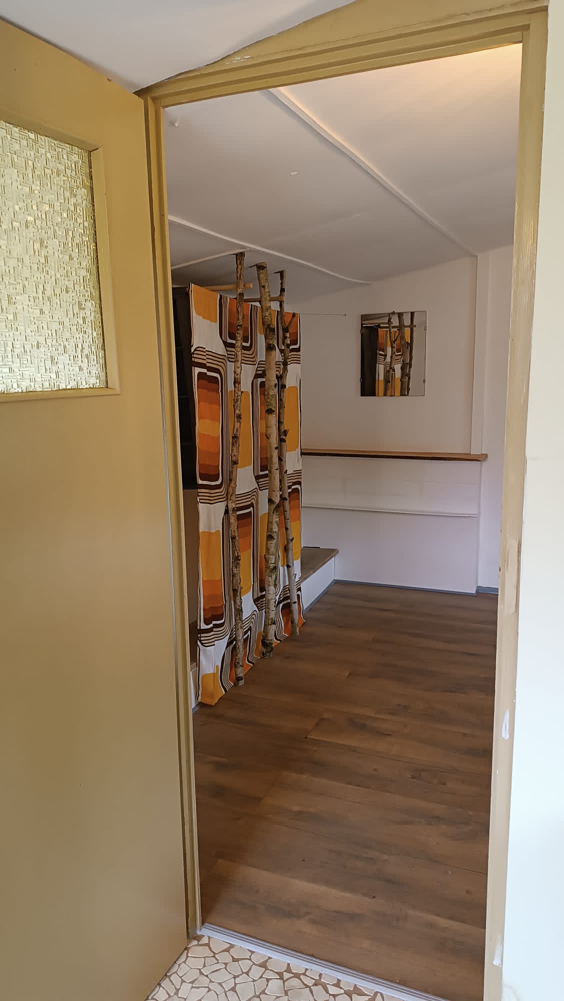 Bungalow Trabi Gelb - Bild 3